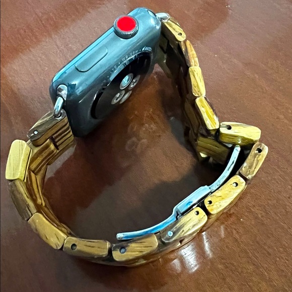 Apple Watch Series 3 42mm Ceramic Case - Picture 2 of 3